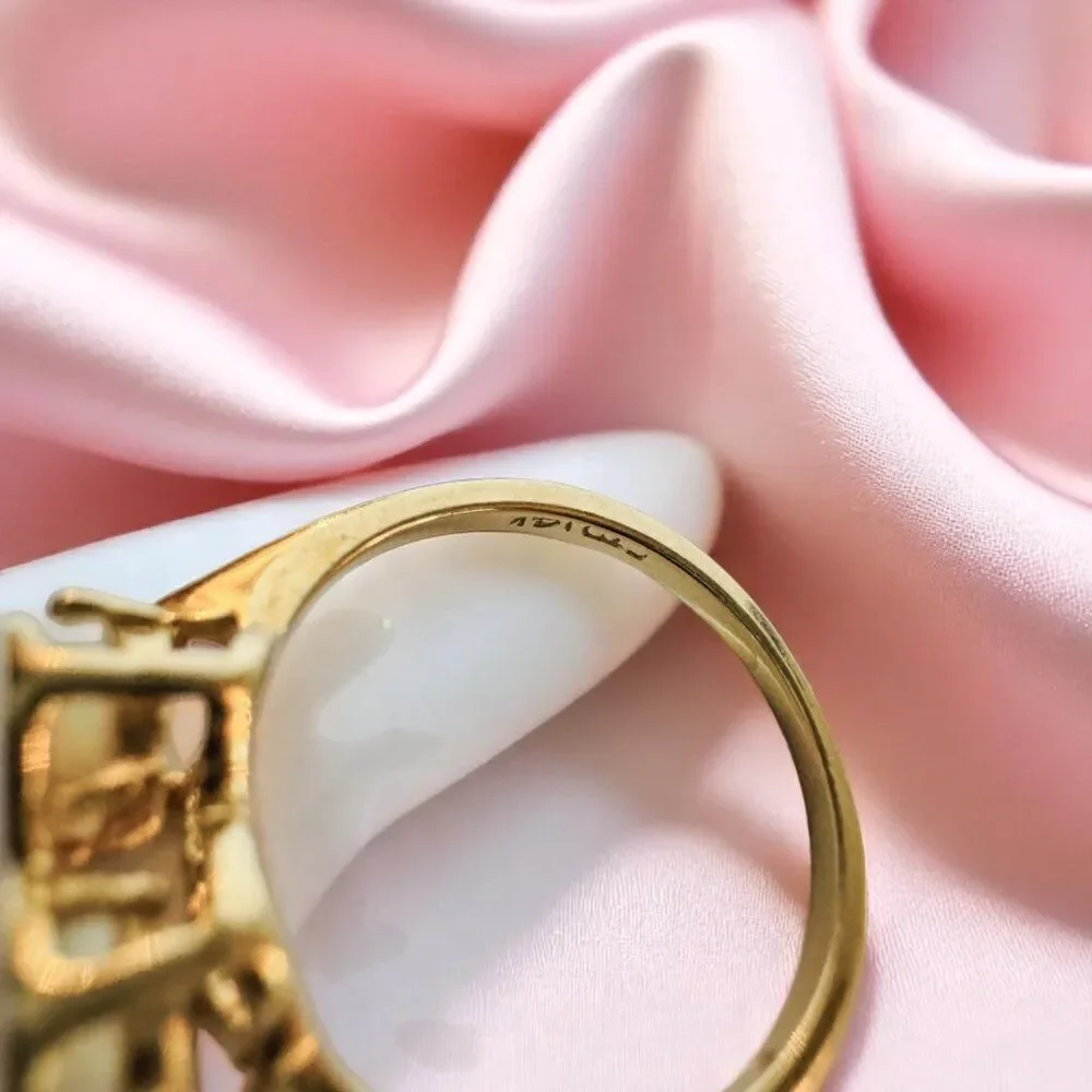 VINTAGE- 14K Gold -Natural Australian White Opal Crescent Moon Ring -Size 7 - 3g